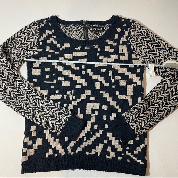 David Kahn cream and navy patterned sweater Small - Picture 8 of 12